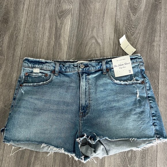 Abercrombie & Fitch - High Rise Mom Shorts - Size 33 - NWT - Picture 1 of 4